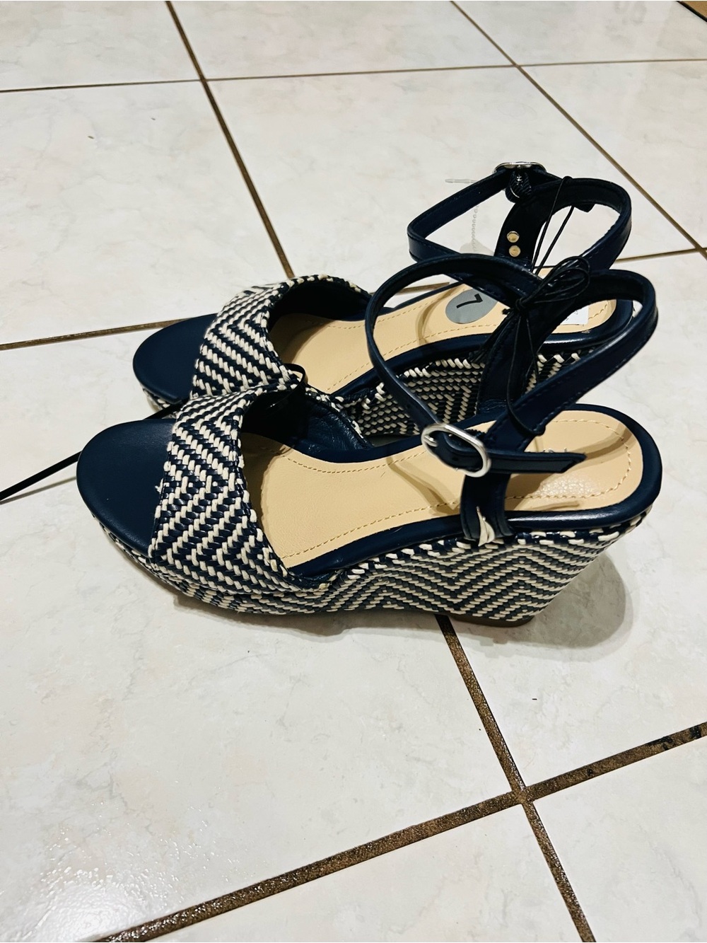 Náutica Woven Wedge Sandals Size 7 Women’s Perfect for Summer Dress ! - Picture 2 of 5